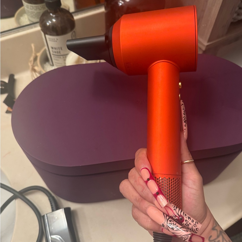 Dyson Supersonic Hairdryer limited edition wirh attachments & case